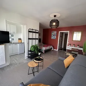 Les De Pinel Appartement